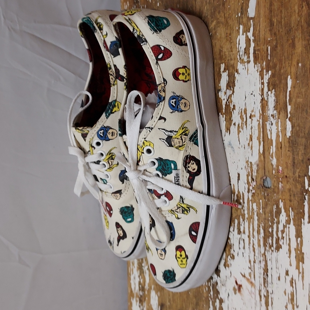 Rare XMarvel Super Heros Heads Van's Mens 7.5 Women's  9